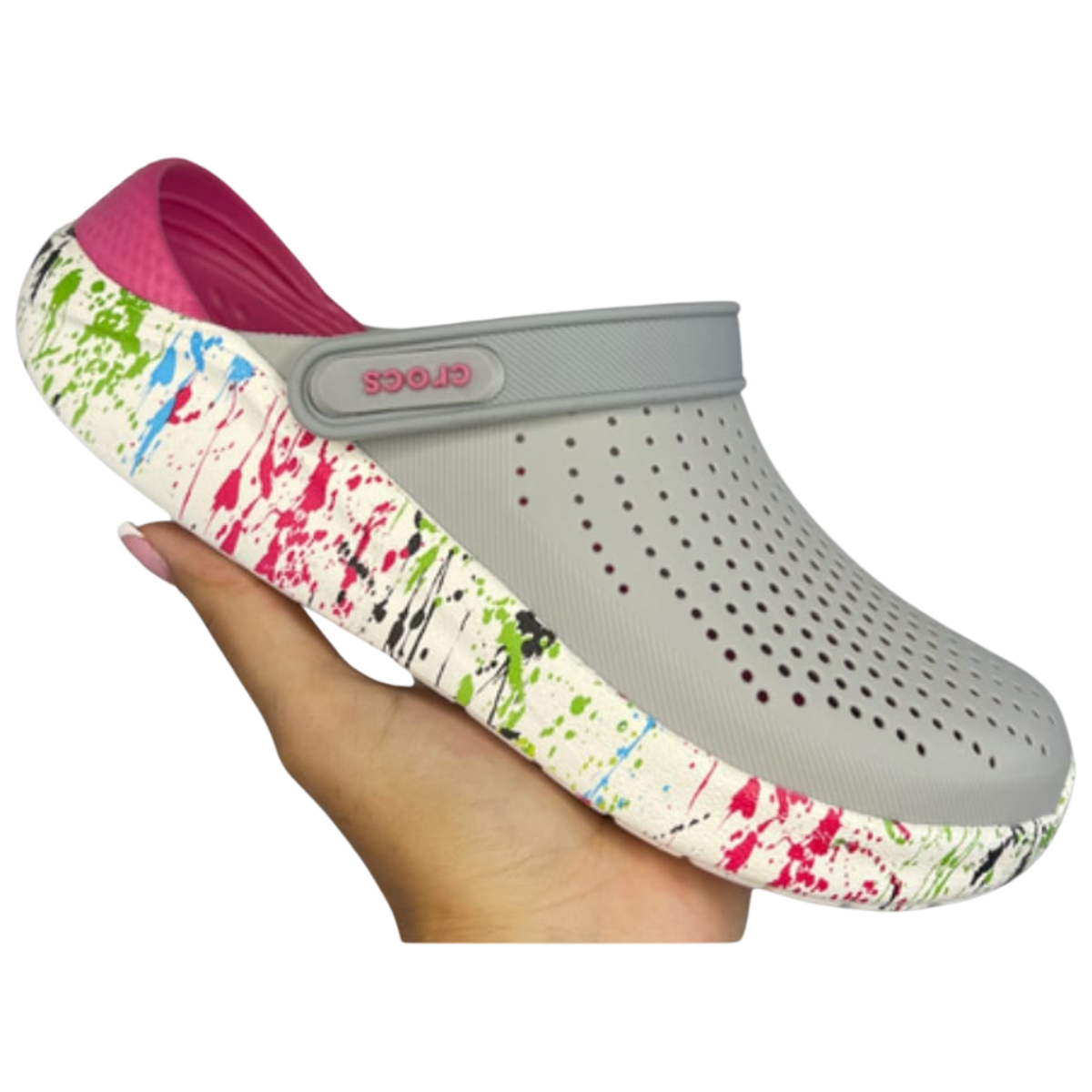 CROCS LITERIDE CHISPAS MUJER: Comodidad y Estilo para tus Pies Las CROCS LITERIDE CHISPAS MUJER son la opción perfecta para quienes buscan comodidad y estilo en su calzado. Si estás buscando un par de Crocs que se adapten a tu estilo de vida, en Onlineshoppingcenterg te contamos todo lo que necesitas saber antes de comprarlas.  ¿Por qué elegir CROCS LITERIDE CHISPAS MUJER? Las CROCS LITERIDE CHISPAS MUJER no solo destacan por su diseño moderno, sino también por la tecnología LiteRide™, que ofrece una increíble amortiguación. Esta tecnología ha sido desarrollada pensando en la máxima comodidad de los pies, ideal para largos días de uso o actividades al aire libre.  Beneficios de las CROCS LITERIDE CHISPAS MUJER Comodidad extrema: La espuma LiteRide™ es más suave que la tradicional, ofreciendo un soporte único. Esta característica también está presente en las Crocs LiteRide hombre y las Crocs LiteRide niño. Estilo versátil: Con detalles brillantes y un diseño atractivo, las Crocs Literide mujer son perfectas para cualquier ocasión, ya sea para usarlas en casa o durante una salida casual. Ligereza y durabilidad: Son ligeras y muy resistentes, haciéndolas perfectas para cualquier temporada, incluidas las Crocs invierno mujer. Variedad de opciones en CROCS LITERIDE MUJER En Onlineshoppingcenterg ofrecemos una amplia gama de modelos para todas las preferencias. Aquí algunas de las opciones más populares:  Modelos destacados Crocs Literide 360 mujer: Este modelo es una evolución de las clásicas Literide, con mayor soporte y ajuste ergonómico. Crocs para mujer con plataforma: Si prefieres algo de altura, estas crocs mujer plataforma son la opción ideal, sin perder la comodidad. Crocs mujer oferta: En nuestra tienda siempre encontrarás promociones para conseguir tus Crocs favoritas al mejor precio.